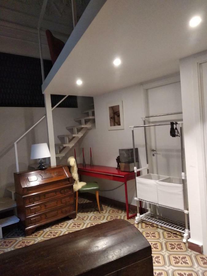 Suite Il Letto Sotto Il Tetto Catania Exterior photo